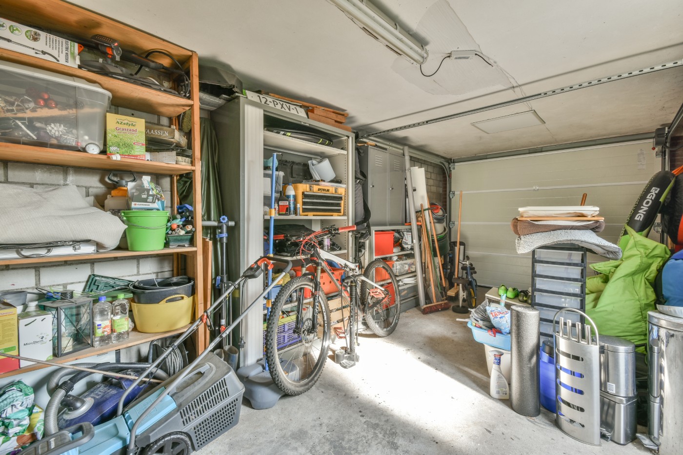 7 Effective Ways to Declutter Your Garage for Summer