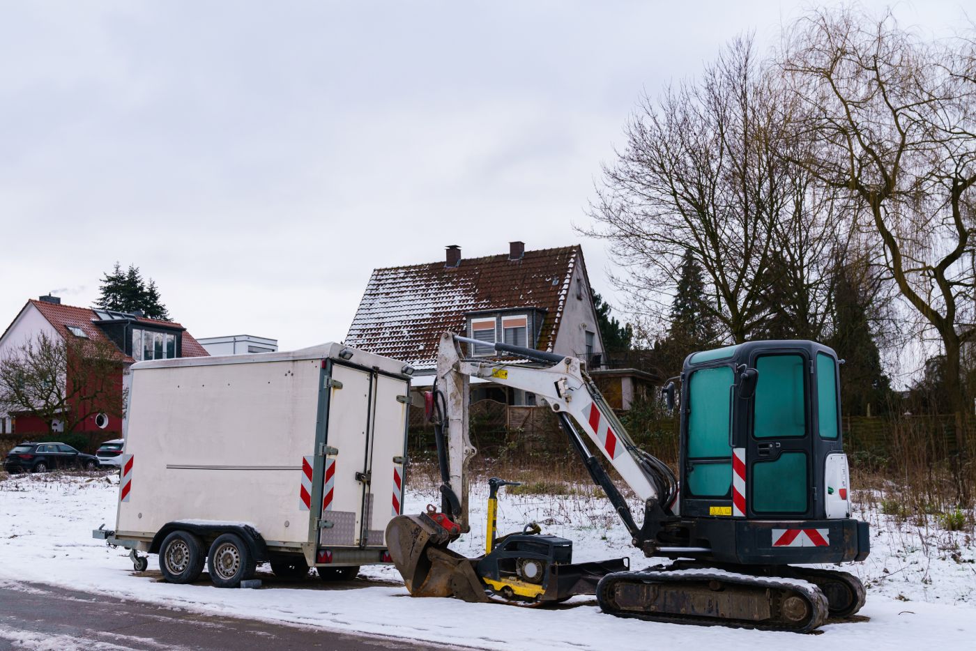 Why You Should Hire Professionals for Winter Junk Removal